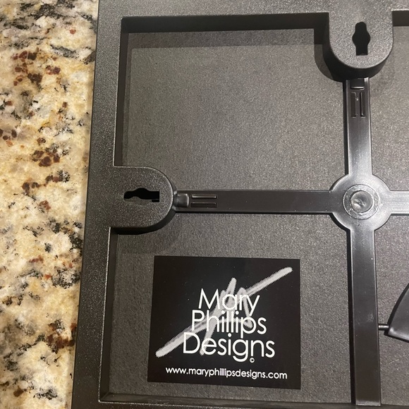 Signed framed art - Picture 2 of 3